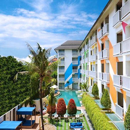 Bliss Surfer Hotel By Tritama Hospitality Легіан Екстер'єр фото