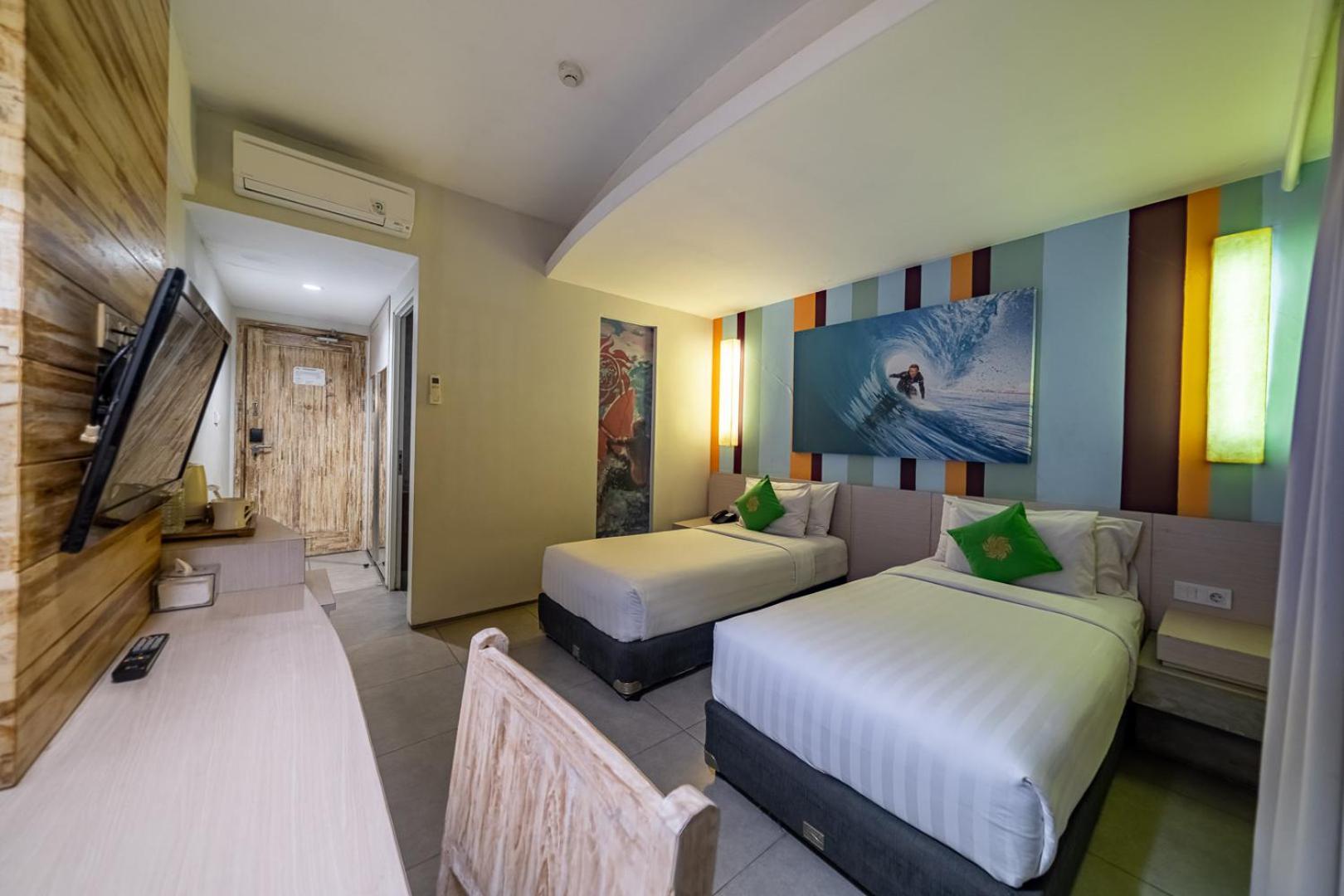 Bliss Surfer Hotel By Tritama Hospitality Легіан Екстер'єр фото