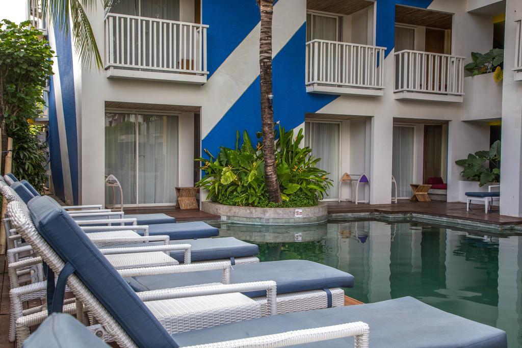 Bliss Surfer Hotel By Tritama Hospitality Легіан Екстер'єр фото